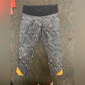 Capri workout leggings